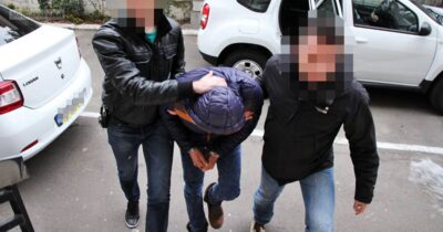 Lovitură totală dată de patru români în Franța! Cum au „vaporizat” cosmetice de un milion de euro dintr-un camion