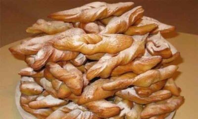 Minciunele cu chefir. Sunt delicioase, nu a mai ramas nimic in farfurie