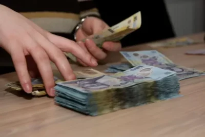 ADIO, bani „la saltea”! Suma maximă pe care o poți ține în casă. Ce pățești dacă nu poți justifica banii în caz de control