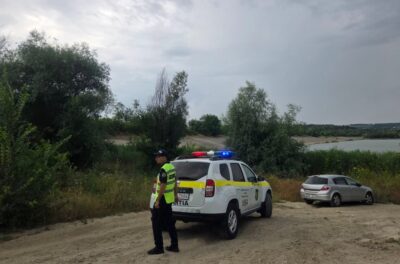Rămășițele a două femei, găsite în saci de plasă și legate cu greutăți pe lacul din Dănceni. Autoritățile caută restul fragmentelor din corp