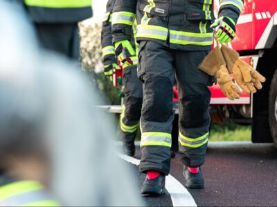 Incendiu într-un bloc din Sfântu Gheorghe! Pompierii au intervenit de urgență, iar 15 persoane au fost evacuate