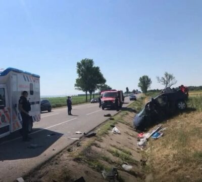Tragedie pe un drum național din România. Intervenție dramatică a salvatorilor după ce o mașină a fost distrusă complet