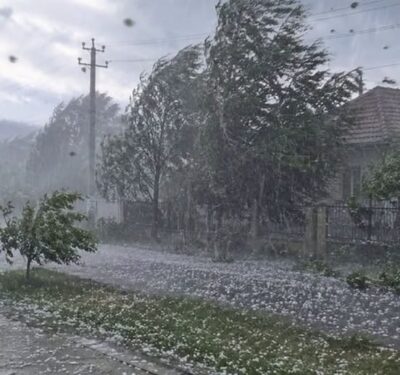 După valul de CANICULĂ, meteorologii anunță o răcire drastică de…