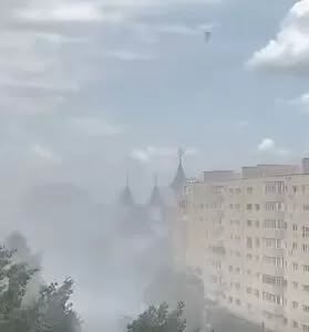 CERUL s-a întunecat BRUSC, iar ce a urmat a pus orașul sub…