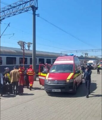 Tatăl a sunat la 112 să anunțe dispariția fiului de 8 ani. Zece minute mai târziu a aflat că băiatul a fost lovit de tren