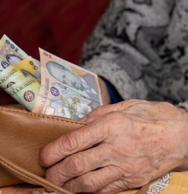Anunț de ultimă oră pentru pensionarii români. Pensiile ar urma să fie indexate cu 12% de la 1 ianuarie 2027