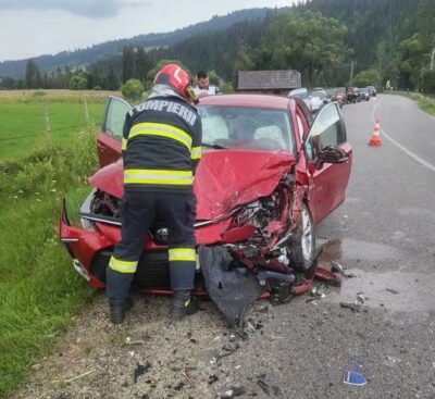 Accident grav în Suceava. Cinci persoane, dintre care un copil de 7 ani, au fost rănite