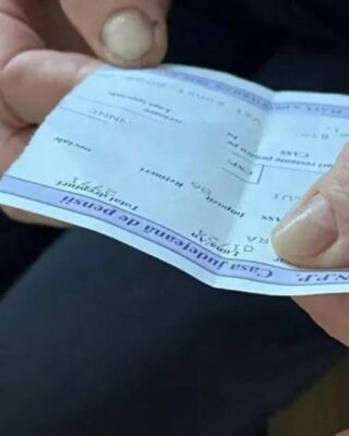 Data la care vor fi virate pensiile pe card în august. Banii livrați prin Poșta Română ar putea să ajungă întârziere