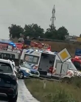 Accident mortal la ieșirea din Techirghiol! O femeie a murit în urma impactului dintre un autotren și un autoturism, iar un bărbat a fost rănit