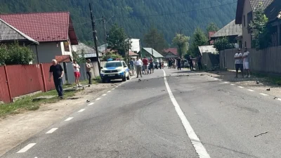 Accident cumplit la Bicaz Chei! Un șofer de 19 ani a spulberat cu mașina o femeie aflată pe marginea drumului