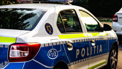 Un motrean a murit într-un cireș. Bărbatul de 57 de ani a rămas agățat între crengi