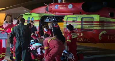 O tânără de 18 ani este în stare gravă după ce ar fi luat o bacterie de la un festival, de la mare