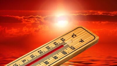 România, lovită de un val de caniculă! Meteorologii ANM anunță cod galben și cod portocaliu. Harta zonelor afectate