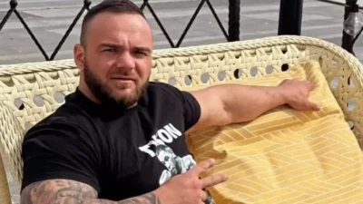 George a plecat în Germania pentru o viață mai bună, dar a sfârșit înecat într-un lac la doar o zi după ce a ajuns acolo. Luptătorul a prevestit tragedia: „Poate mor pe aici, departe de casă”