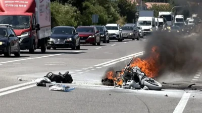 Motociclist de 36 de ani, mort într-un accident cumplit în Cluj. Motocicleta a luat foc după impactul cu un TIR