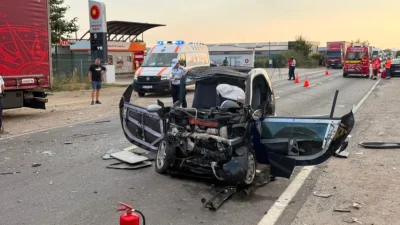 Accident cumplit în Vâlcea. O persoană a murit, după impactul dintre un autoturism și un TIR