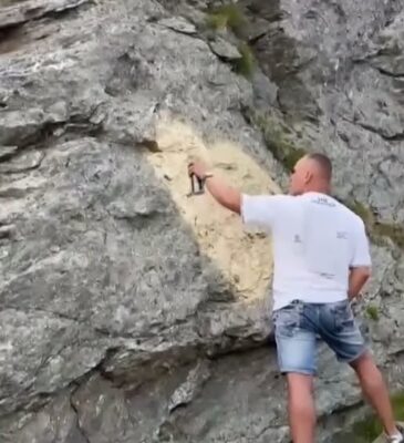 Cine este bărbatul care a vandalizat o stâncă pe Transfăgărășan? Este din București și are 54 de ani
