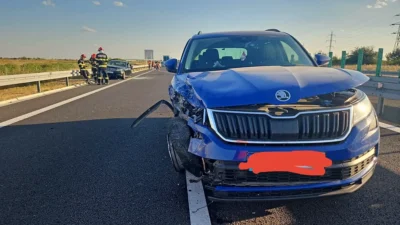 Accident cu trei autoturisme pe DEx12, sensul Craiova-Pitești. Circulația este blocată