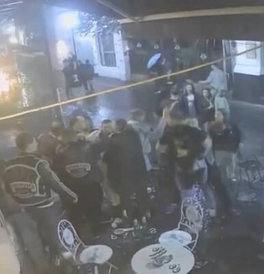 Haos și arestări în centrul vechi al Bucureștiului înaintea concertului sold-out al rapperului Max Korzh. Autoritățile, măsuri sporite