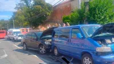 Accident grav în Mediaș! 22 de persoane implicate într-un impact devastator între un autobuz și mai multe autoturisme