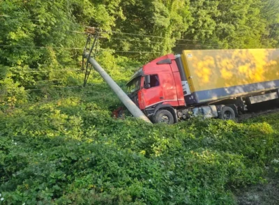 Incident rutier pe Valea Oltului, la Brezoi: Trafic dirijat pe un singur sens, pe DN 7