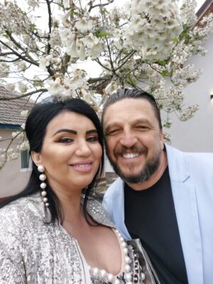 Cu ce se ocupă în America George Restivan, soțul Adrianei Bahmuțeanu. Cum reușește să împartă viața între SUA și România: „Lucrez cu niște oameni care înțeleg situația”