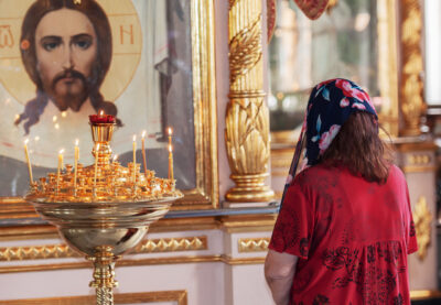 Sărbătoare cu cruce neagră în calendarul ortodox la data de 5 august 2026: Rugăciunea rostită pentru ocrotirea credincioșilor! Este pomenit ocrotitorul orfanilor
