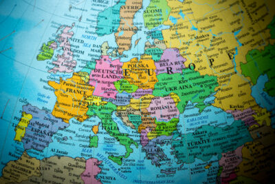 Germania taie ajutoarele sociale pentru români și bulgari. Sute de persoane au fost deja deportate