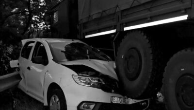 Ultimul drum pentru o familie din Mureș! Părinții de 27 și 30 de ani și copilul lor de 3 ani și-au pierdut viața într-un incident dezastruos
