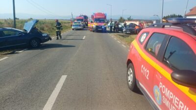 Șase persoane implicate într-un eveniment rutier grav, în județul Sibiu. Un bărbat a ajuns la spital în stare gravă