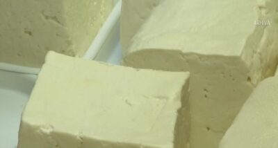 Anchetă la Brăila. Un bărbat a murit după ce a mâncat brânză de la supermarket