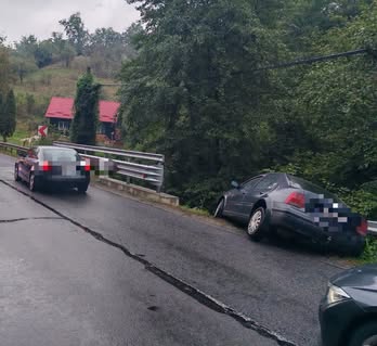 Accident între Liviu Rebreanu și Năsăud. O mamă și bebelușul ei de 7 luni au ajuns la spital