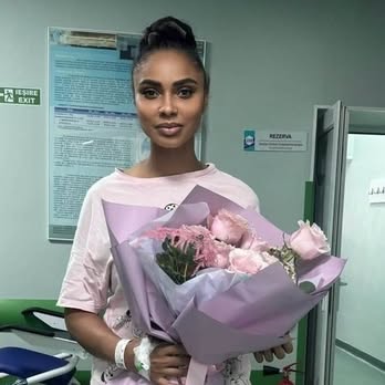 Laurette trece printr-o nouă încercare. Ce se întâmplă acum cu piciorul vedetei, după peste 30 de intervenții: „Este o plagă deschisă cam de 10 centimetri”