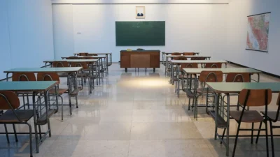 Băiat bătut de un coleg la o școală din Timiș. Copilul de 11 ani a ajuns la spital