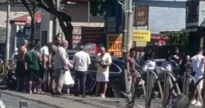 Incident rutier pe Șoseaua Colentina! O mașină a ajuns pe linia tramvaiului 21