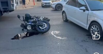 Un motociclist a ajuns la spital după un impact violent în Constanța. Autoritățile au intervenit de urgență
