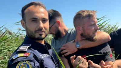 El e tânărul de 26 ani găsit de poliție, după ce a furat o mașină în Bulgaria și a rănit doi agenți români. Sute de polițiști au fost trei zile pe urmele lui