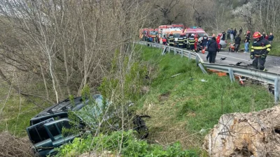 Intervenție contracronometru în Sibiu, în Vinerea Mare! Accident grav cu 7 persoane. A fost activat Planul Roșu de Intervenție