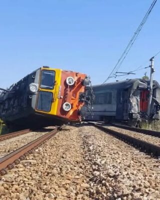Tragedie feroviară în Polonia. Un tren a lovit o betonieră și a deraiat, lăsând în urmă zeci de victime
