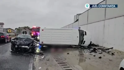 Accident grav în județul Constanța! 9 persoane au fost rănite după ce o mașină și un microbuz s-au ciocnit