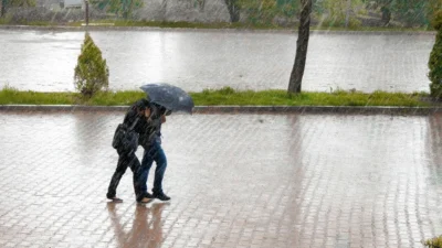 Weekend cu ploi și vijelii în România. Avertizarea ANM pentru zilele următoare