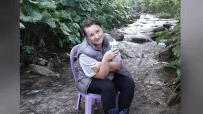 O femeie din Galați a murit la muncă, după ce s-ar fi certat cu șeful său. În loc să sune la 112, colegii din supermarket au sunat-o pe sora acesteia