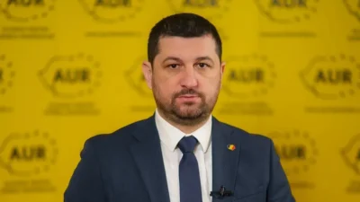Primele imagini cu persoana care a pus un cap de porc la poarta casei lui Marius Lulea! Politicianul se teme pentru viața familiei sale