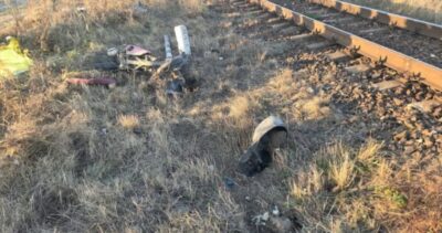 Doi adolescenți de 15 și 16 ani și-au pierdut viața în Harghita, după ce motocicleta pe care se aflau a fost izbită de tren