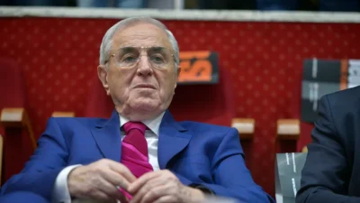 Viorel Păunescu a murit la 91 de ani! Ultimele clipe din viața fostului președinte al Stelei, povestite de Mitică Dragomir: „A ridicat mâinile și a făcut semn că s-a terminat”