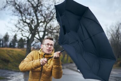 Ninge ca în povești în Brașov! Prognoza meteo ANM vineri, 23 octombrie 2026. Meteorologii anunță ploi și vânt puternic în mai multe regiuni ale țării